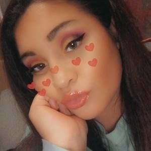 Meet your Posher, Mia